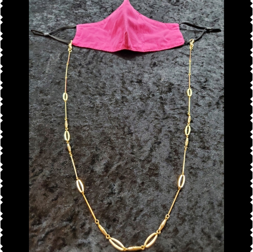 Mask Jewelry/Necklace Holder NWT